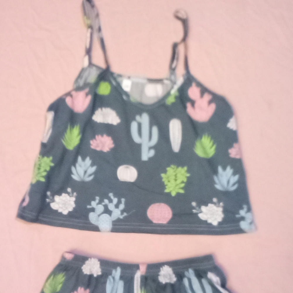 Shien brand new girls cactus pajama set